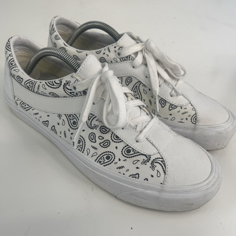 Vans Ultracush Mens Size 10.5 White Paisley Bandana Print Canvas Sneakers